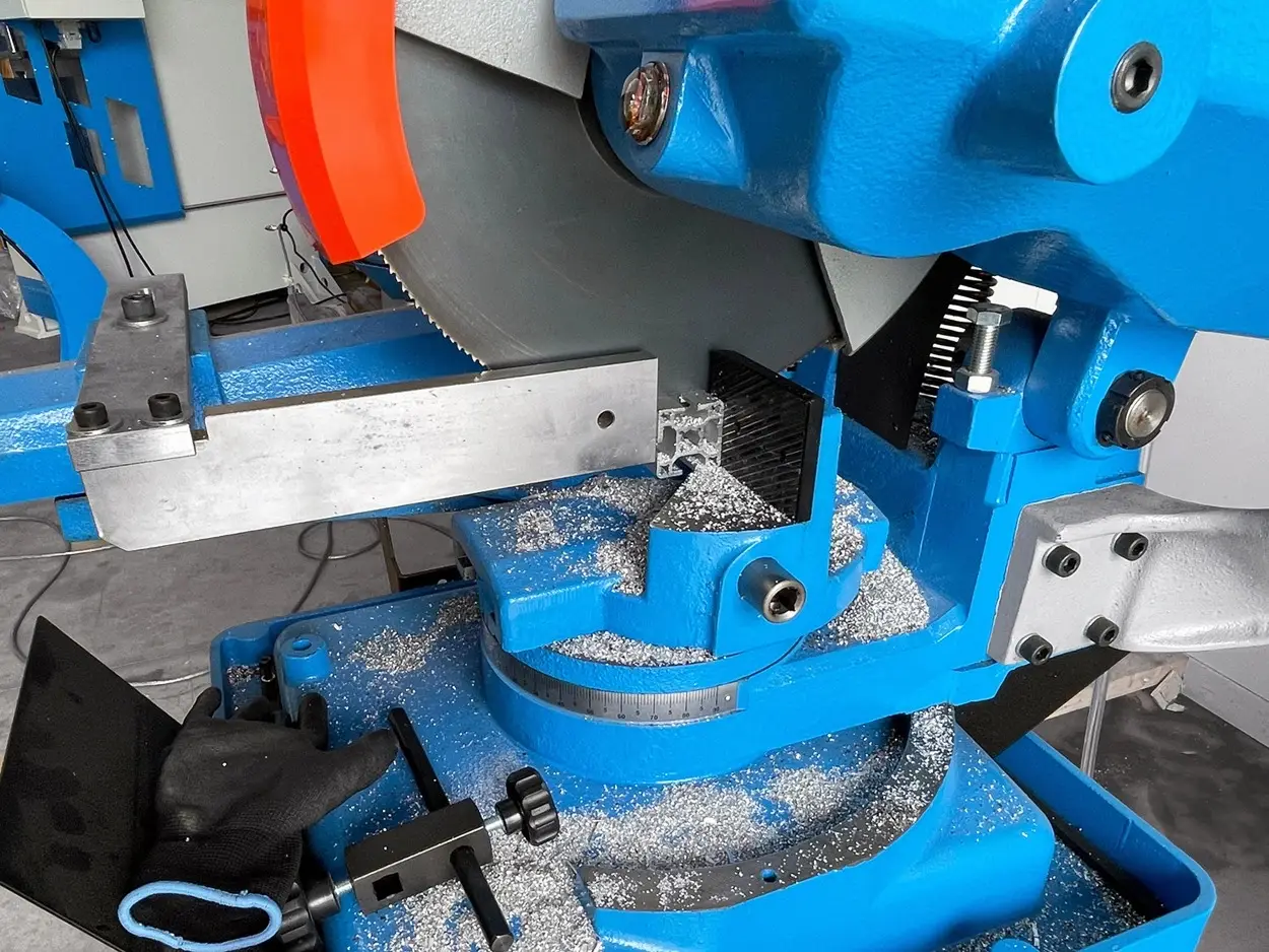 Powerful Metal Cutting Industrial Cold Saws in UK